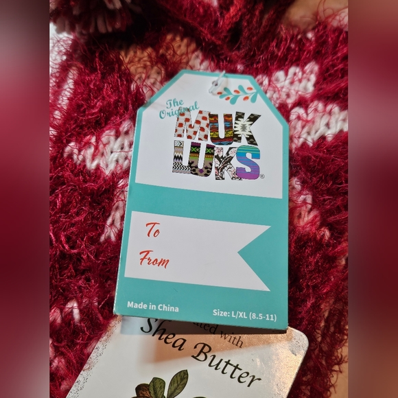 NWT Three Pairs of Muk Luks Shea Butter Infused Cabin Socks - Picture 5 of 8